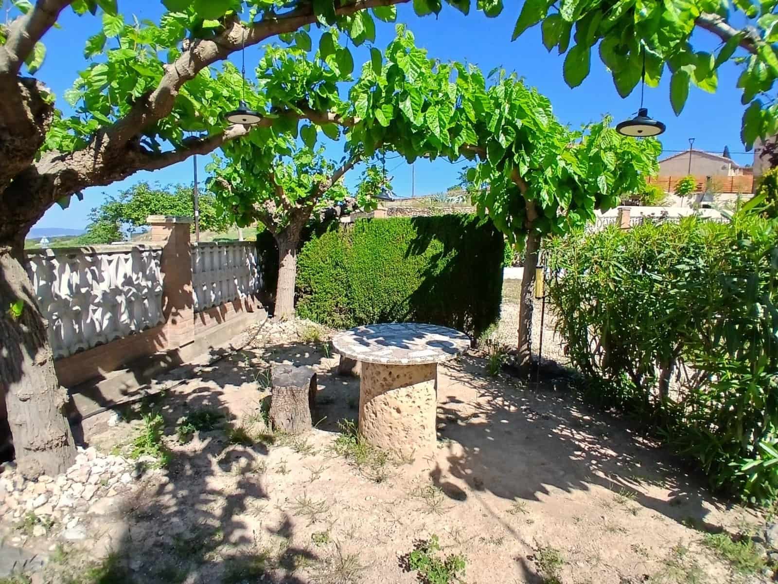 5 bedroom Townhouse for sale in La Cerollera - € 155,000 (Ref: 9899011)