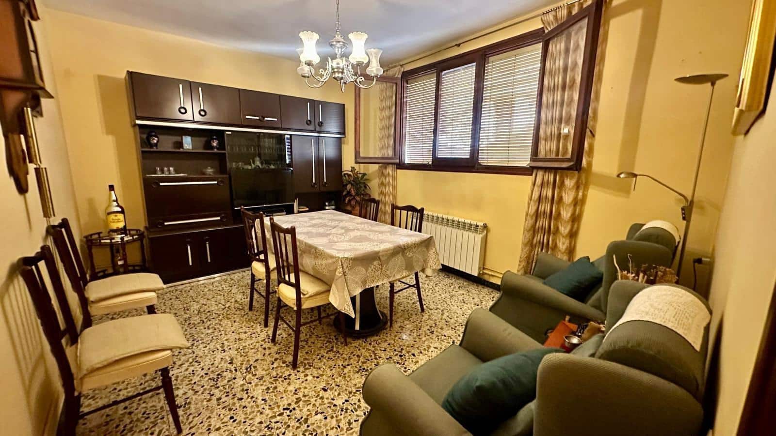 5 bedroom Townhouse for sale in Calaceite - € 125,000 (Ref: 9916037)