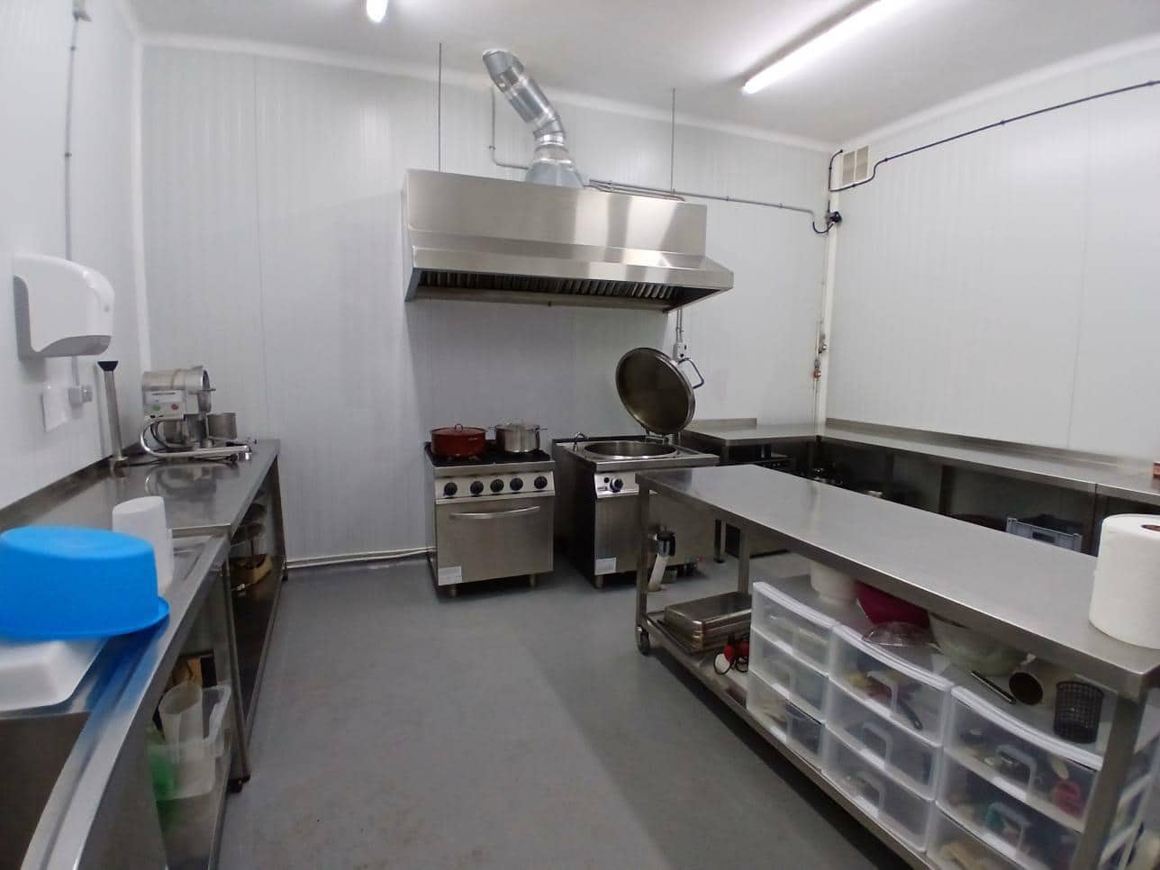 6 bedroom Commercial for sale in Valdeltormo - € 550,000 (Ref: 9924737)