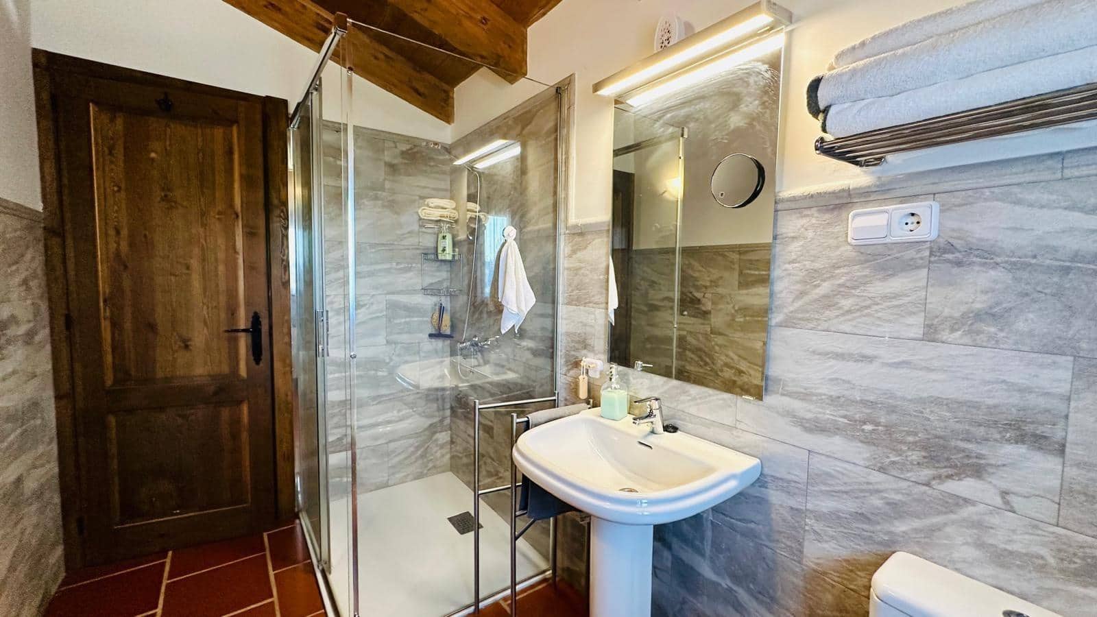 4 sypialnia Finka/Dom wiejski na sprzedaż w Monroyo - 450 000 € (Ref: 9966774)