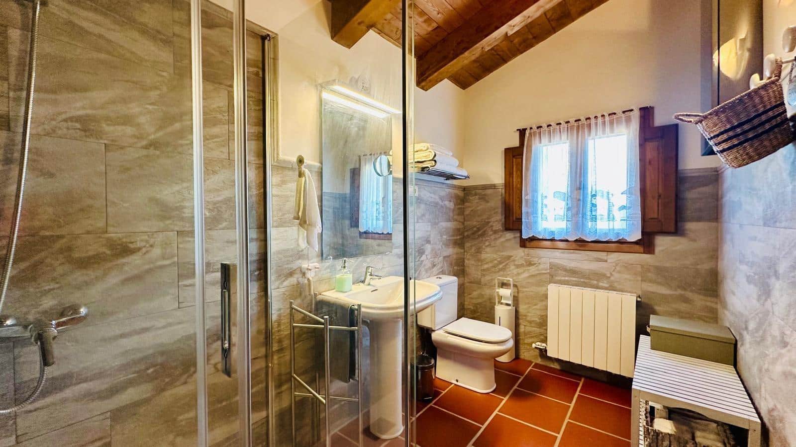 4 sypialnia Finka/Dom wiejski na sprzedaż w Monroyo - 450 000 € (Ref: 9966774)
