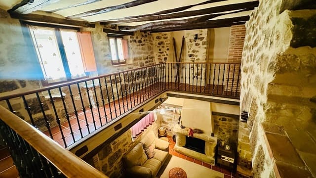 6 sovrum Hus till salu i Cretas - 198 000 € (Ref: 9970767)