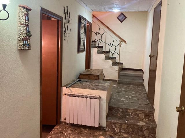 4 slaapkamer Huis te koop in Torre del Compte - € 120.000 (Ref: 9977452)
