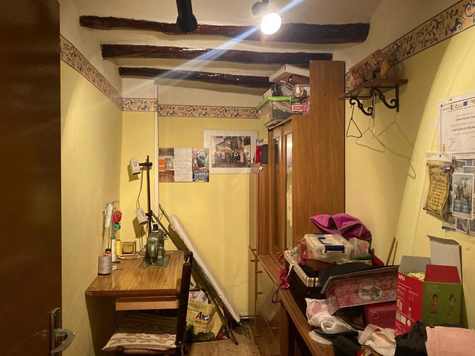 4 slaapkamer Huis te koop in Torre del Compte - € 120.000 (Ref: 9977452)
