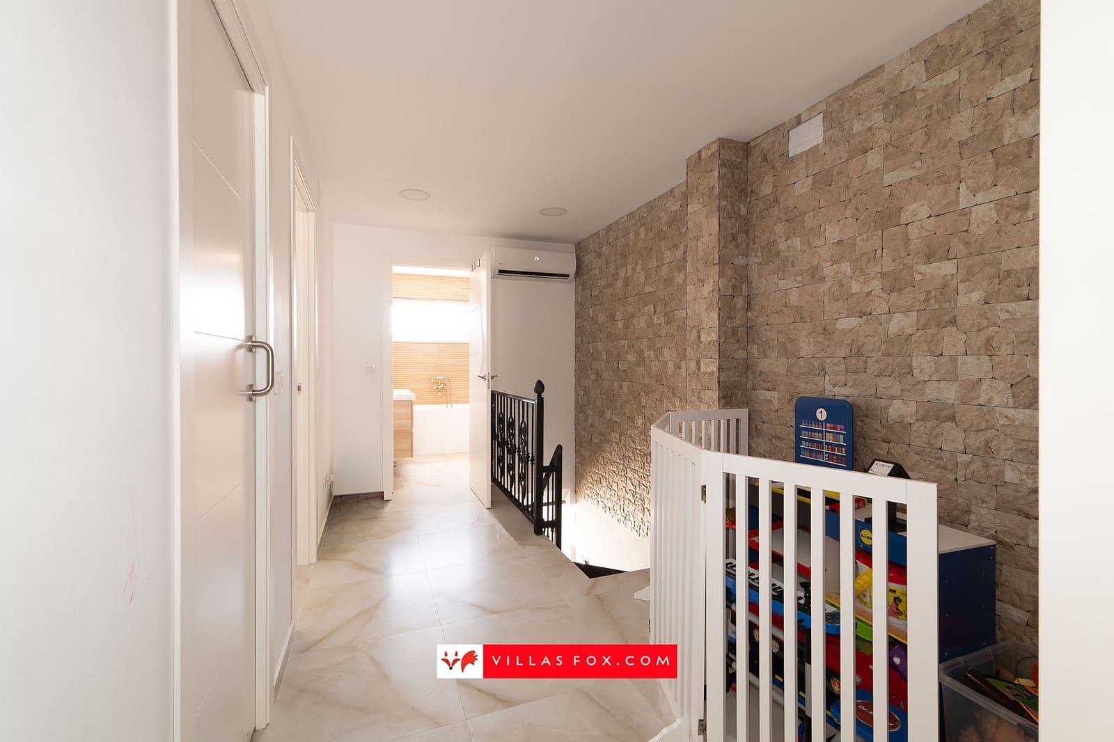 3 bedroom Townhouse for sale in Torrevieja - € 210,000 (Ref: 10057911)