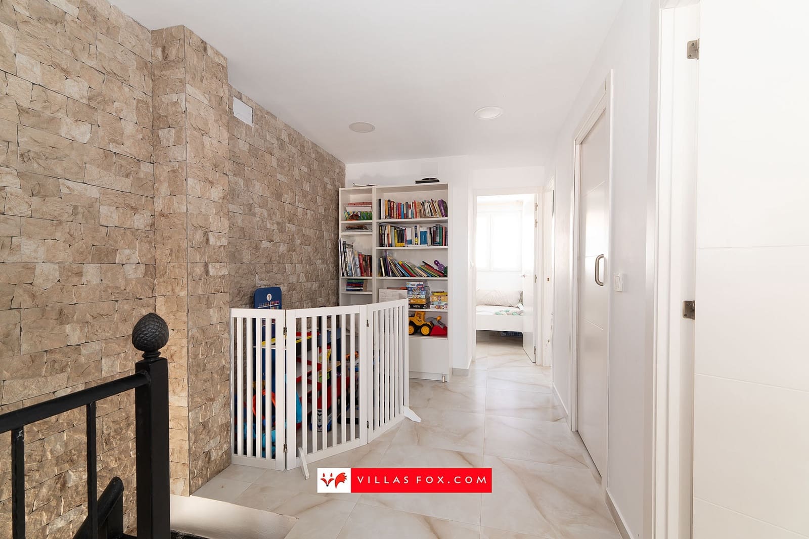 3 bedroom Townhouse for sale in Torrevieja - € 210,000 (Ref: 10057911)