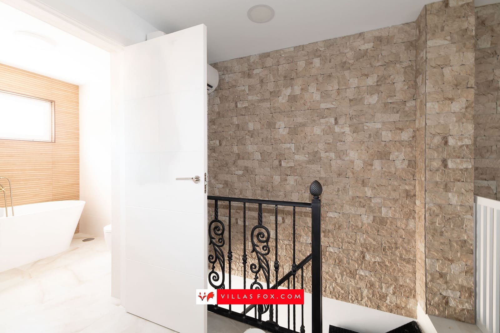3 bedroom Townhouse for sale in Torrevieja - € 210,000 (Ref: 10057911)