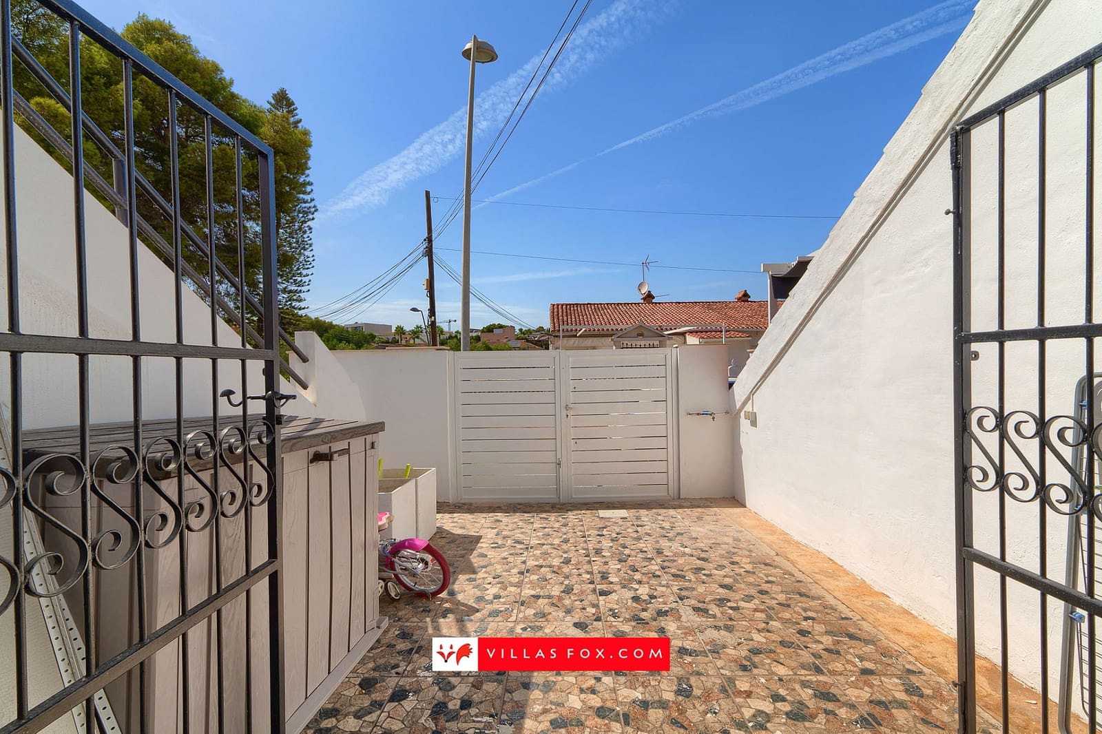 3 bedroom Townhouse for sale in Torrevieja - € 210,000 (Ref: 10057911)