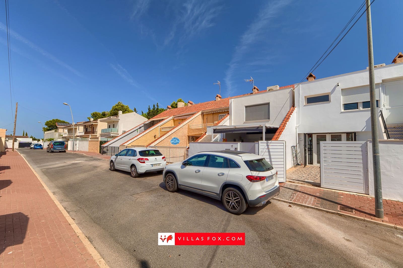 3 bedroom Townhouse for sale in Torrevieja - € 210,000 (Ref: 10057911)
