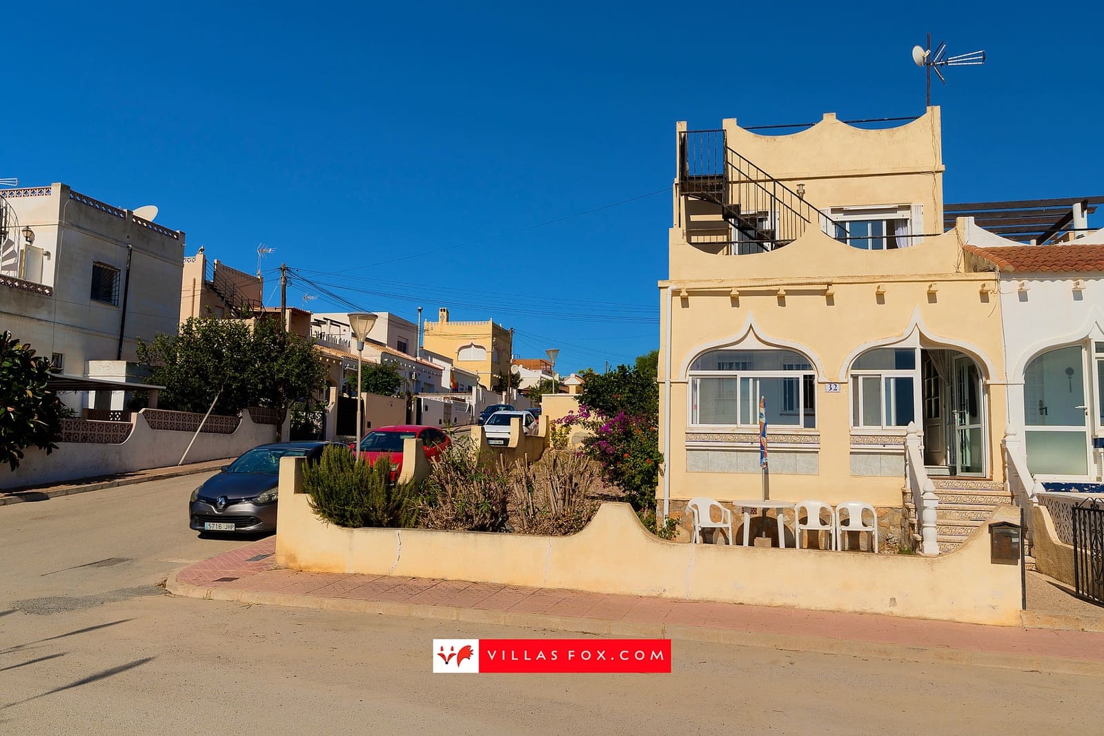 3 soveværelse Byhus til salg i San Miguel de Salinas med swimmingpool - € 175.000 (Ref: 10114461)