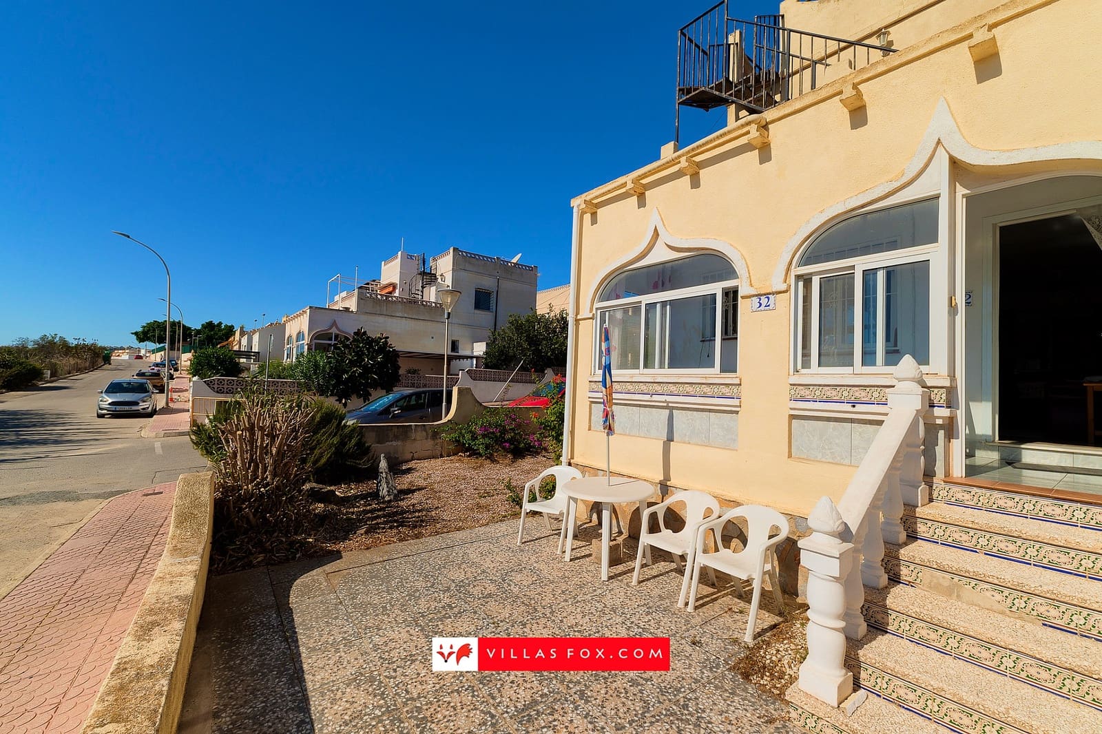 3 soveværelse Byhus til salg i San Miguel de Salinas med swimmingpool - € 175.000 (Ref: 10114461)