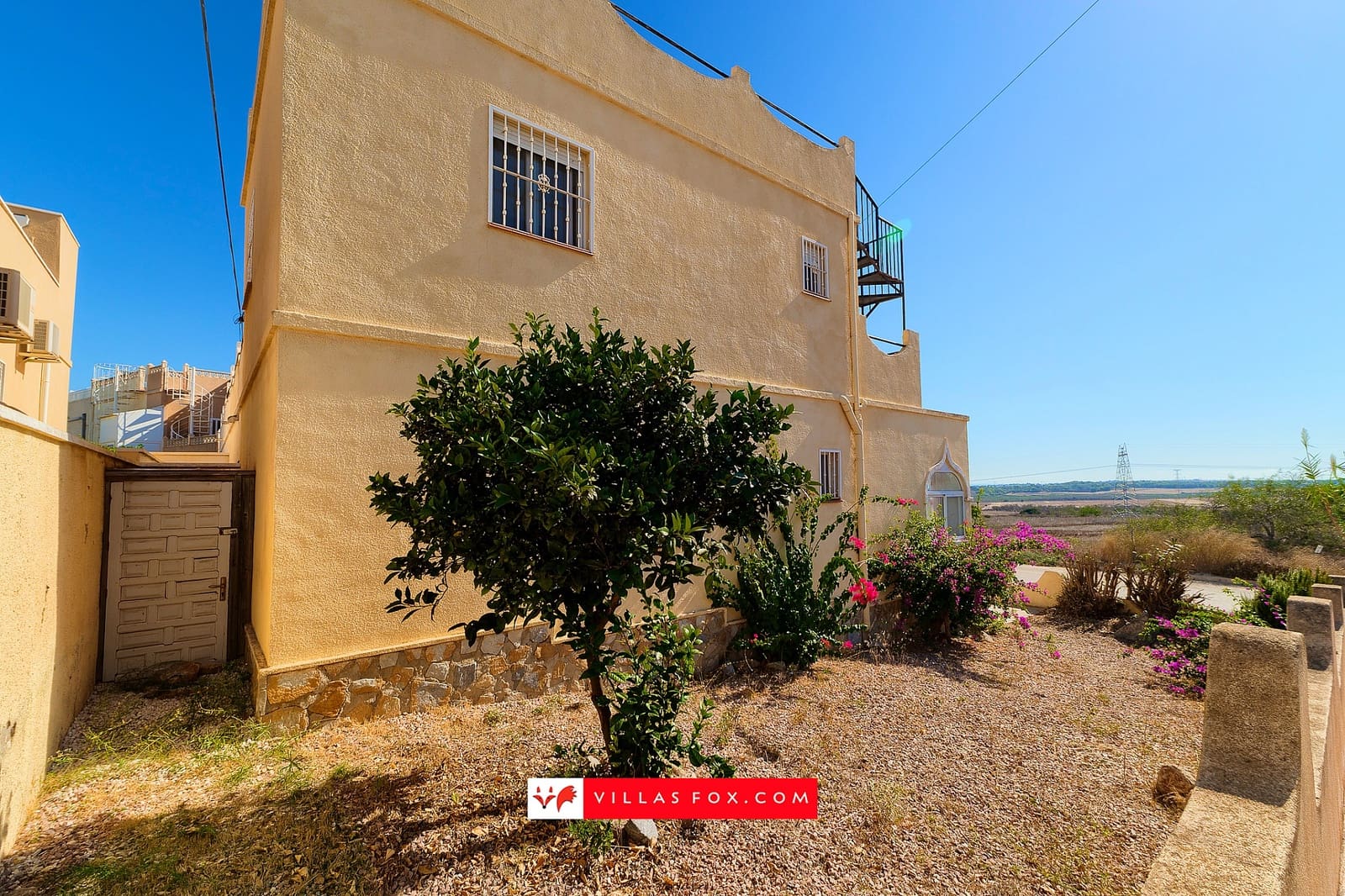 3 soveværelse Byhus til salg i San Miguel de Salinas med swimmingpool - € 175.000 (Ref: 10114461)