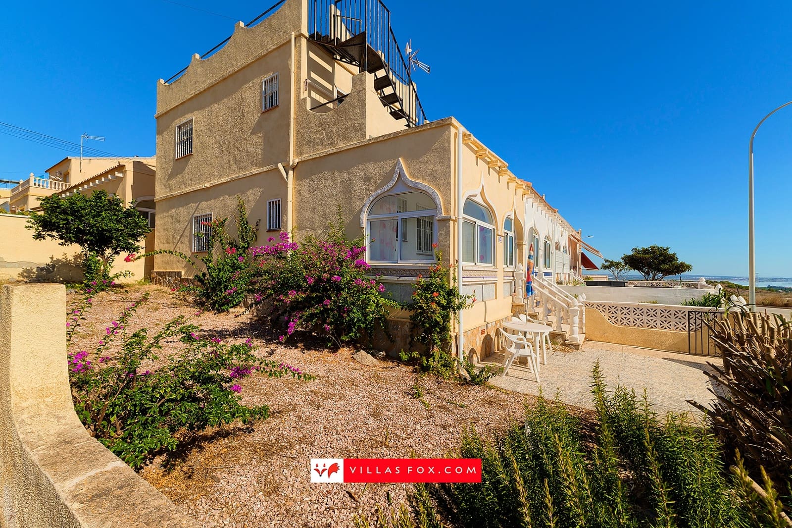 3 soveværelse Byhus til salg i San Miguel de Salinas med swimmingpool - € 175.000 (Ref: 10114461)