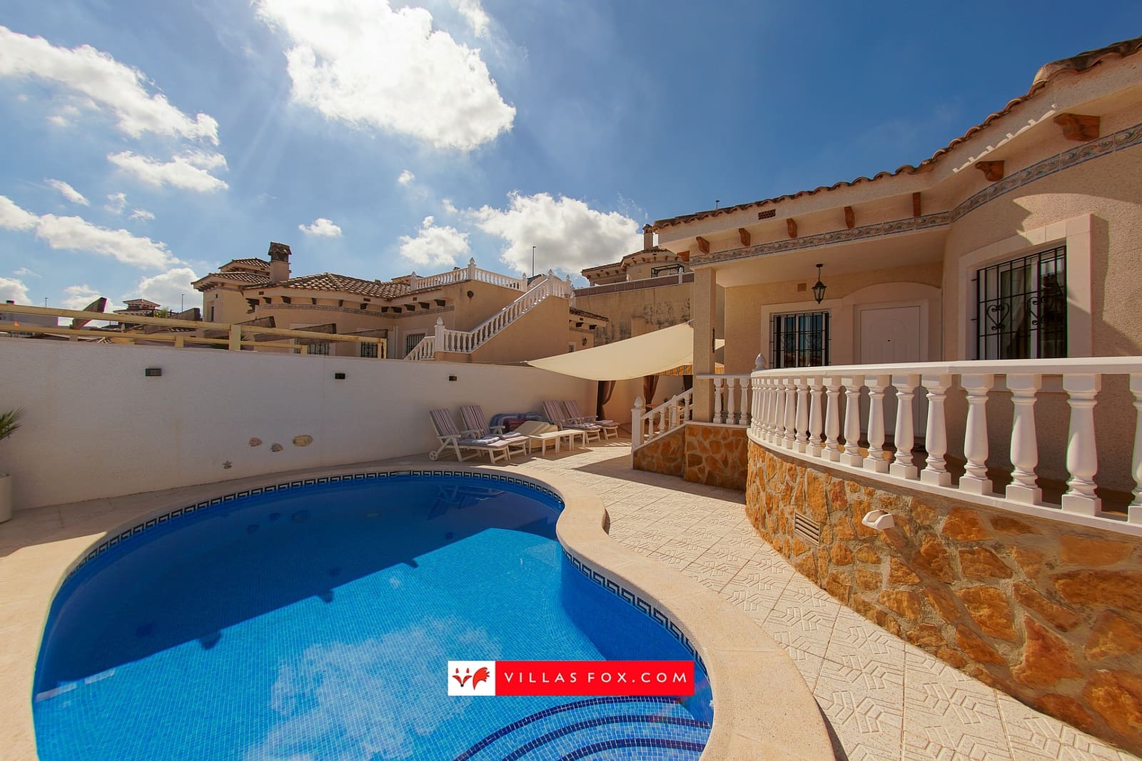 3 bedroom Villa for sale in Bigastro with pool garage - € 320,000 (Ref: 10124474)