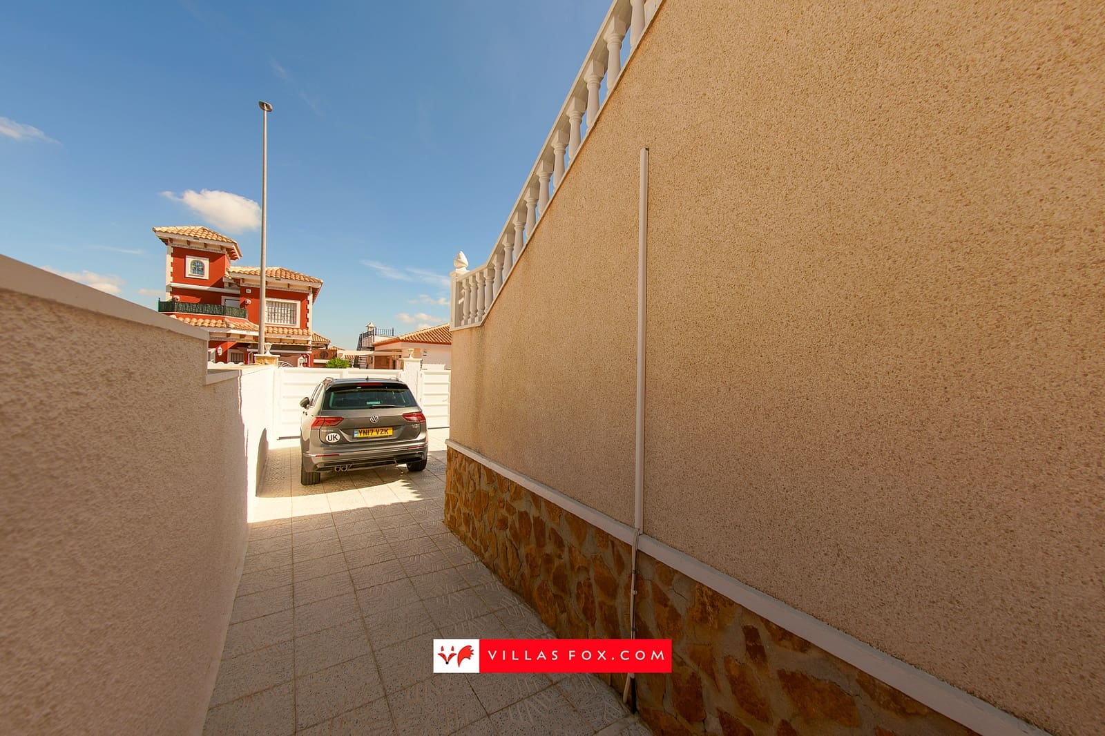 3 bedroom Villa for sale in Bigastro with pool garage - € 320,000 (Ref: 10124474)
