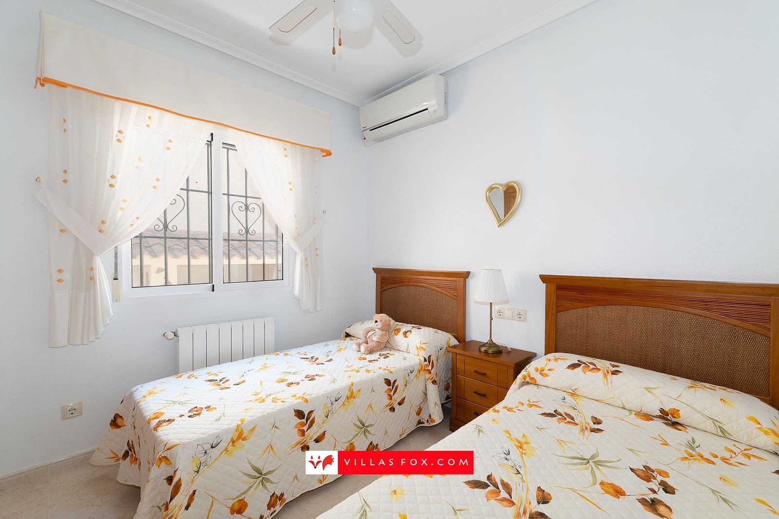 3 bedroom Villa for sale in Bigastro with pool garage - € 320,000 (Ref: 10124474)