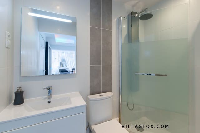 Chalet de 3 habitaciones en San Miguel de Salinas en venta con piscina - 349.000 € (Ref: 8062931)