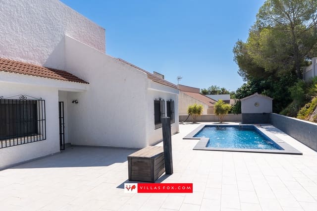 3 slaapkamer Villa te koop in San Miguel de Salinas met zwembad - € 349.000 (Ref: 8062931)