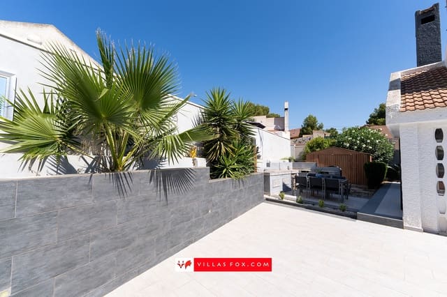 3 slaapkamer Villa te koop in San Miguel de Salinas met zwembad - € 349.000 (Ref: 8062931)