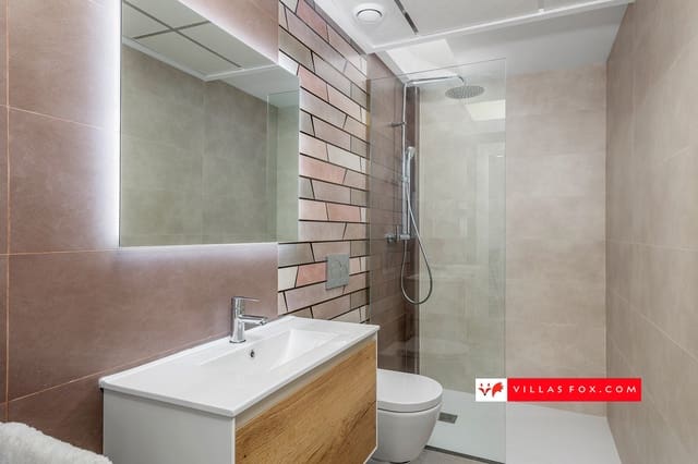 3 makuuhuone Huvila myytävänä paikassa San Miguel de Salinas mukana uima-altaan - 780 000 € (Ref: 8135503)