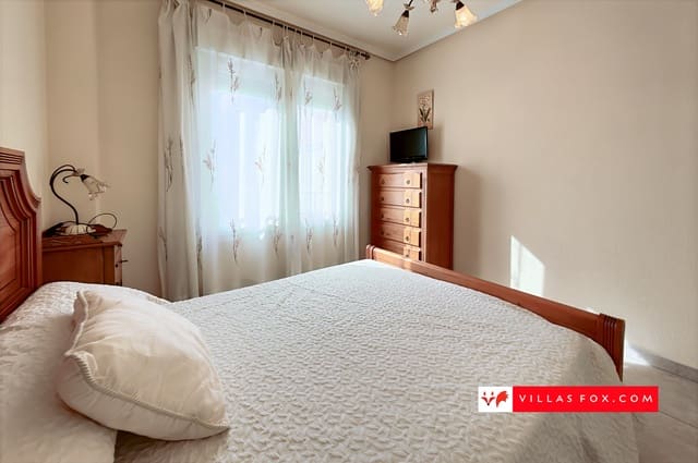 Apartamento de 2 habitaciones en San Miguel de Salinas en venta - 126.000 € (Ref: 8608773)