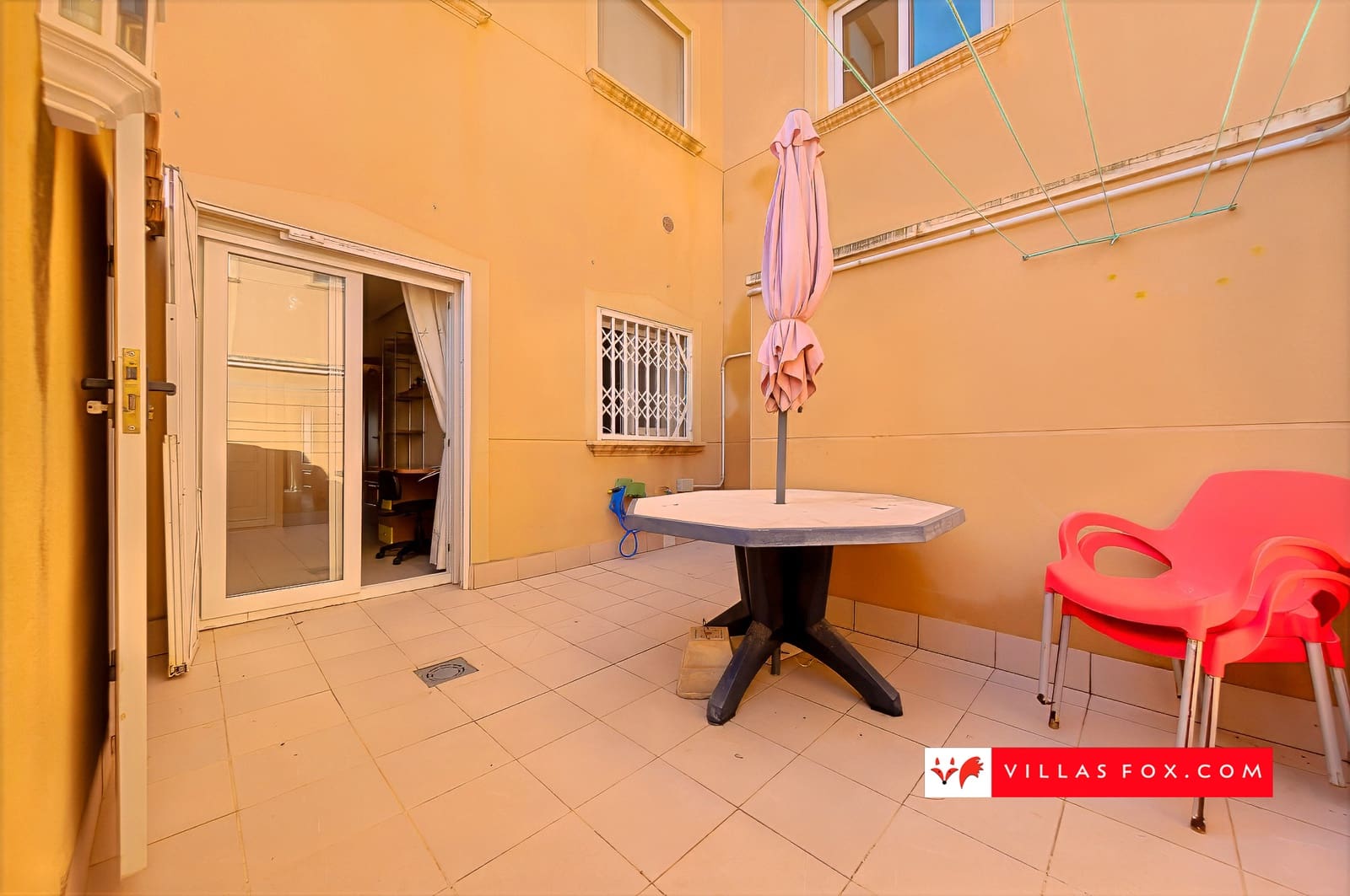 Apartamento de 2 habitaciones en San Miguel de Salinas en venta - 126.000 € (Ref: 8608773)