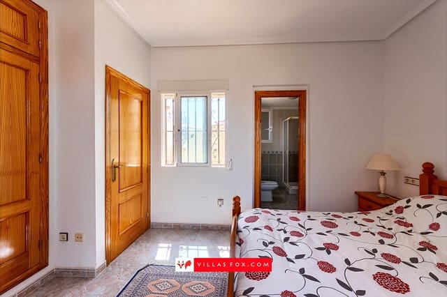 3 sovrum Villa till salu i San Miguel de Salinas med pool - 340 000 € (Ref: 8611614)