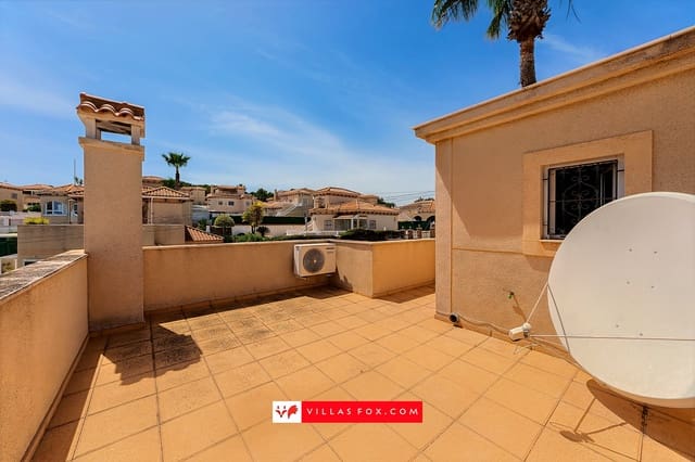 3 sovrum Villa till salu i San Miguel de Salinas med pool - 340 000 € (Ref: 8611614)