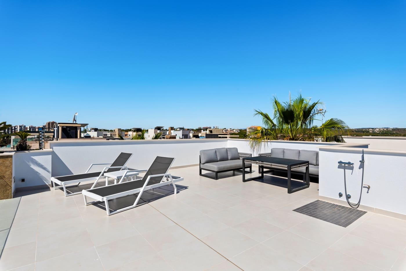 4 makuuhuone Huvila myytävänä paikassa Orihuela Costa mukana uima-altaan - 1 500 000 € (Ref: 8651260)