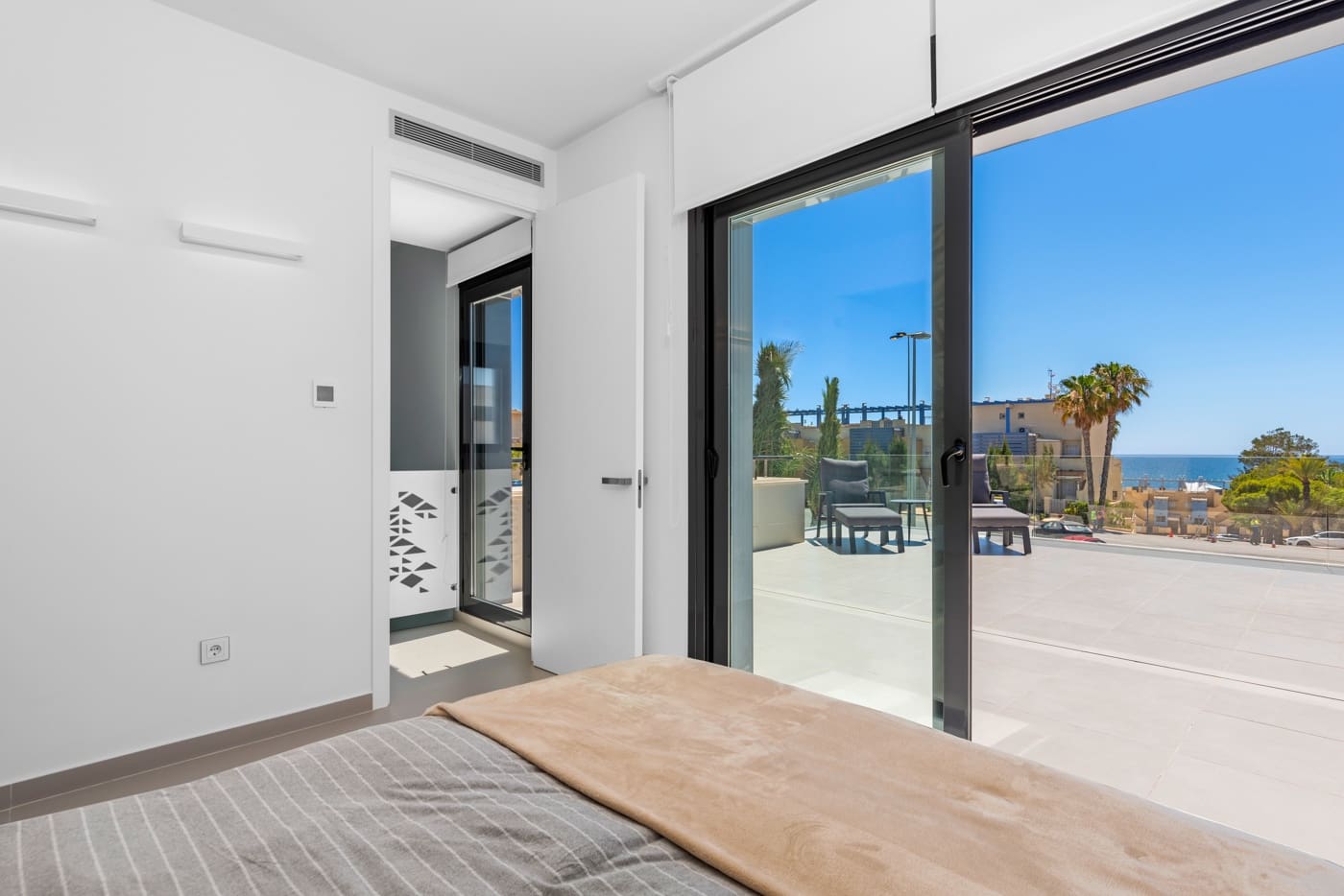 4 makuuhuone Huvila myytävänä paikassa Orihuela Costa mukana uima-altaan - 1 500 000 € (Ref: 8651260)