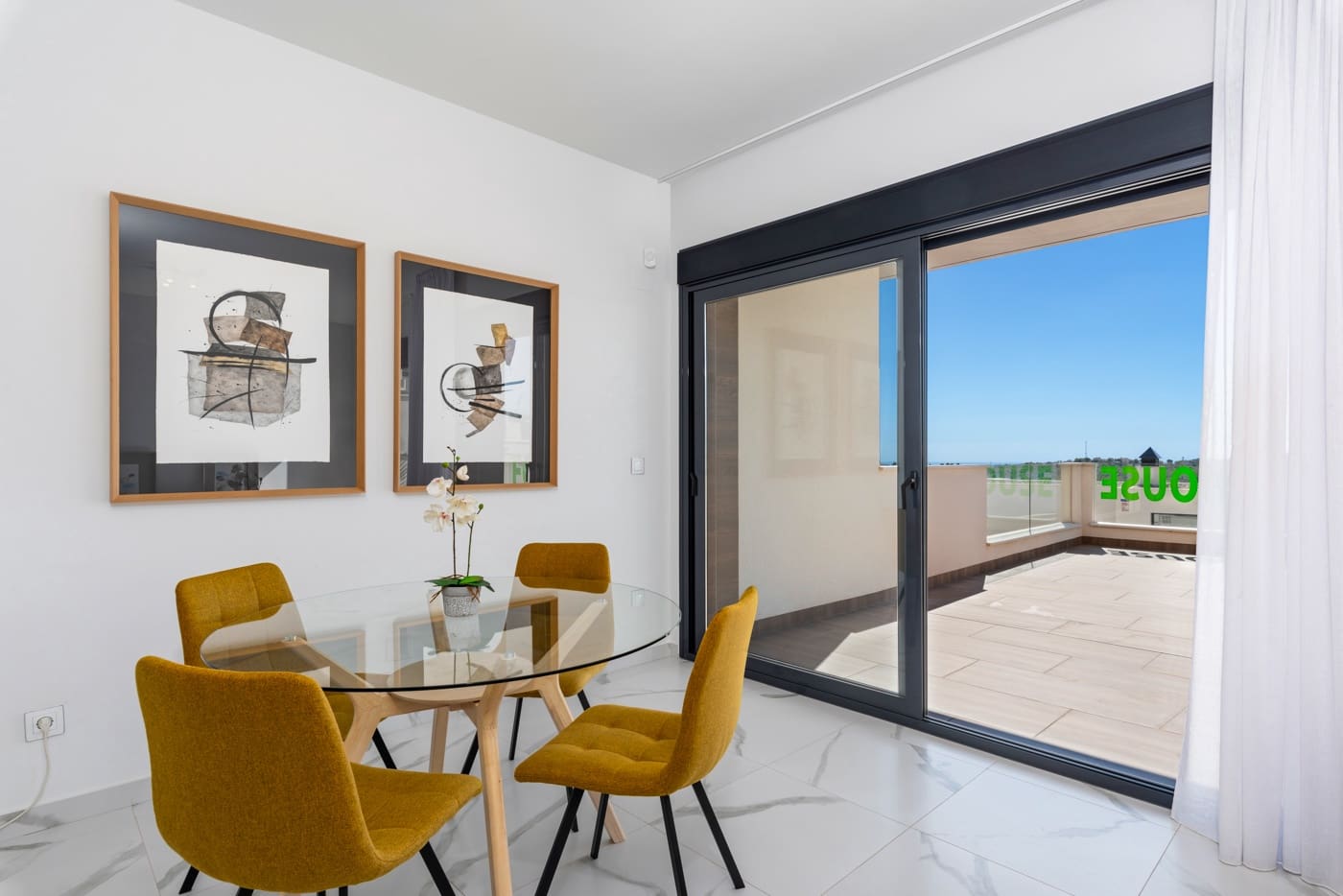 Apartamento de 2 habitaciones en San Miguel de Salinas en venta con piscina garaje - 375.000 € (Ref: 8651271)