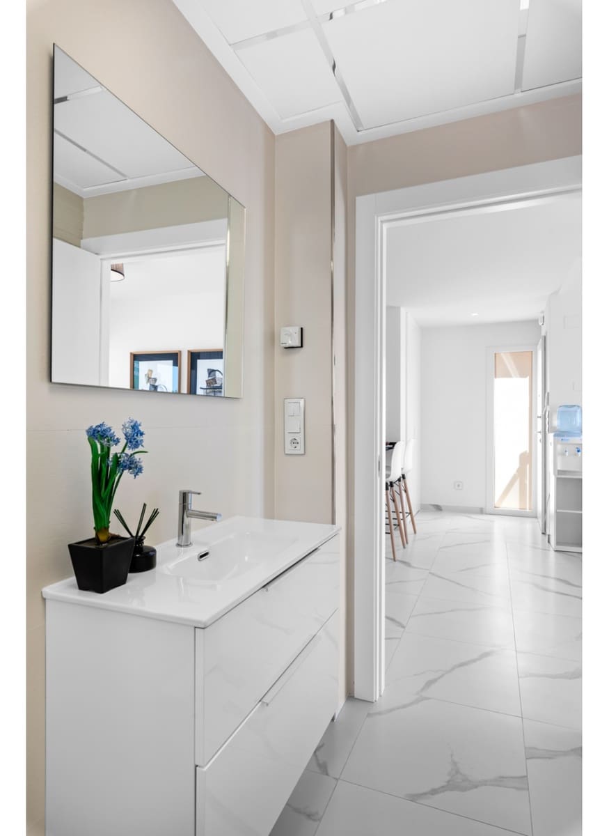 Apartamento de 2 habitaciones en San Miguel de Salinas en venta con piscina garaje - 375.000 € (Ref: 8651271)