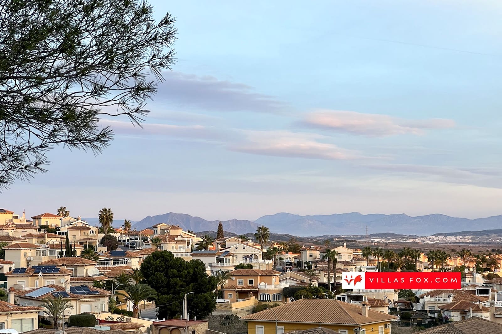 Apartamento de 2 habitaciones en San Miguel de Salinas en venta con piscina garaje - 375.000 € (Ref: 8651271)