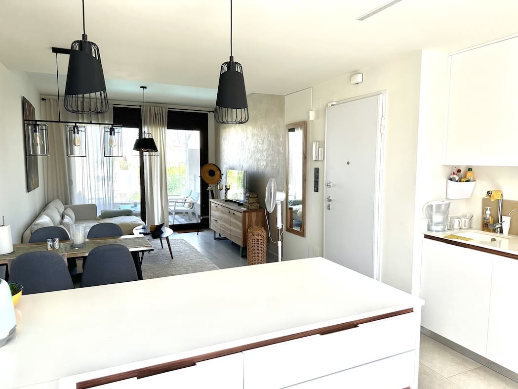 2 bedroom Apartment for sale in Torrevieja with pool garage - € 275,000 (Ref: 8651275)