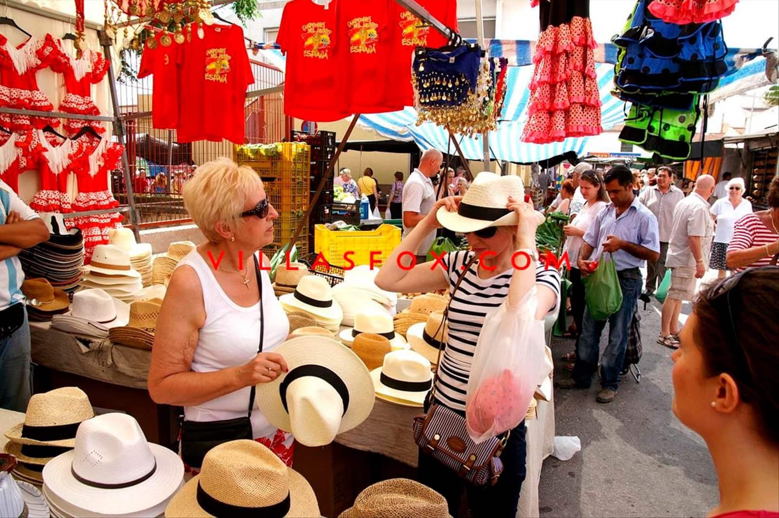 2 bedroom Apartment for sale in Torrevieja with pool garage - € 275,000 (Ref: 8651275)