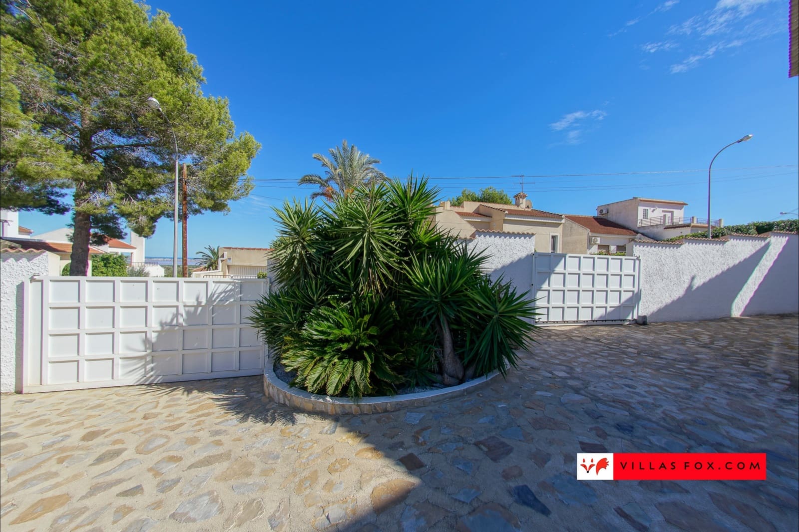 6 soverom Villa til salgs i San Miguel de Salinas med svømmebasseng garasje - € 649 000 (Ref: 8672178)