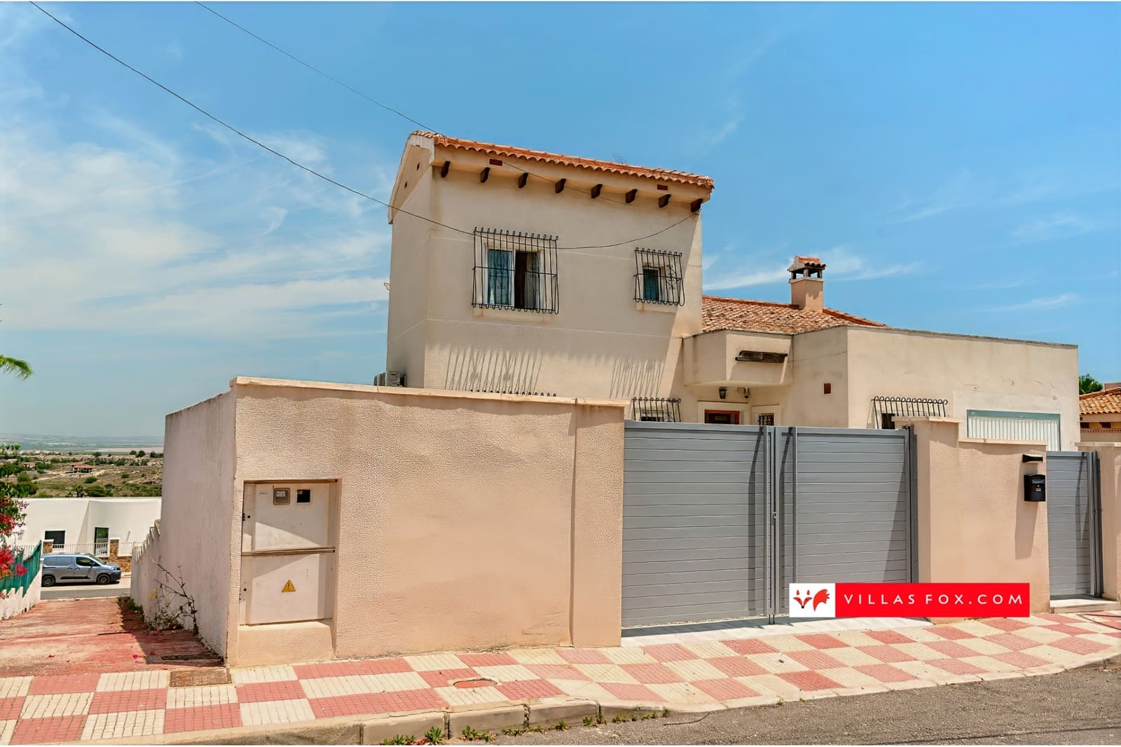 5 soveværelse Villa til salg i San Miguel de Salinas med swimmingpool garage - € 599.999 (Ref: 8704583)