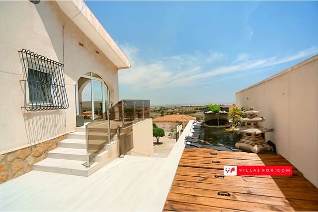 5 slaapkamer Villa te koop in San Miguel de Salinas met zwembad garage - € 599.999 (Ref: 8704583)