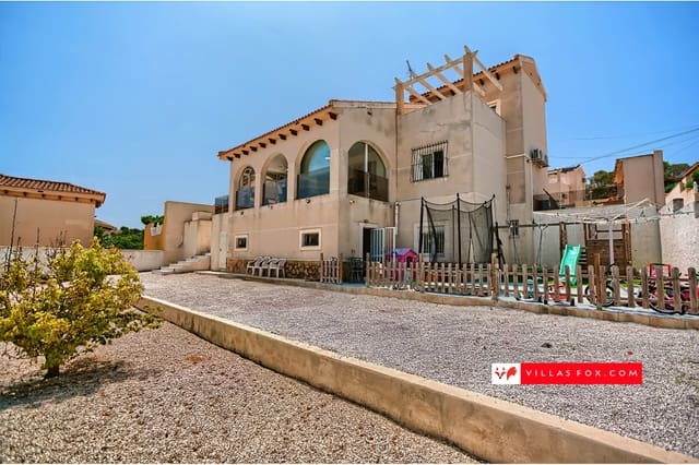 5 slaapkamer Villa te koop in San Miguel de Salinas met zwembad garage - € 599.999 (Ref: 8704583)