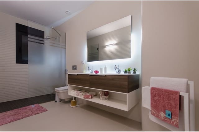 3 quarto Moradia para venda em San Miguel de Salinas com piscina - 875 000 € (Ref: 8769272)