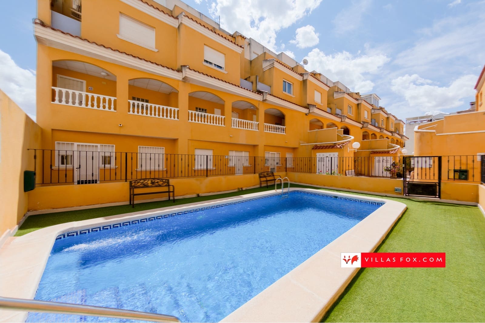 3 bedroom Apartment for sale in Jacarilla with pool - € 129,000 (Ref: 8937478)