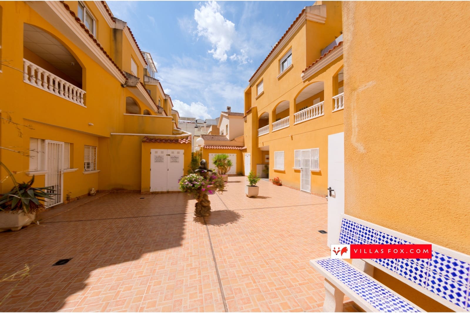 3 bedroom Apartment for sale in Jacarilla with pool - € 129,000 (Ref: 8937478)