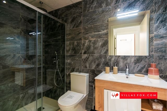 Apartamento de 2 habitaciones en San Miguel de Salinas en venta con piscina garaje - 219.000 € (Ref: 8942184)