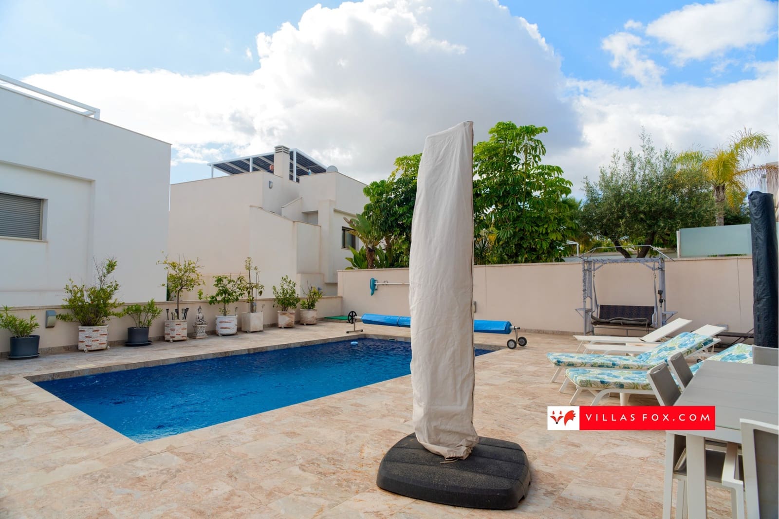 3 Zimmer Villa zu verkaufen in San Miguel de Salinas mit Pool - 429.000 € (Ref: 8981126)