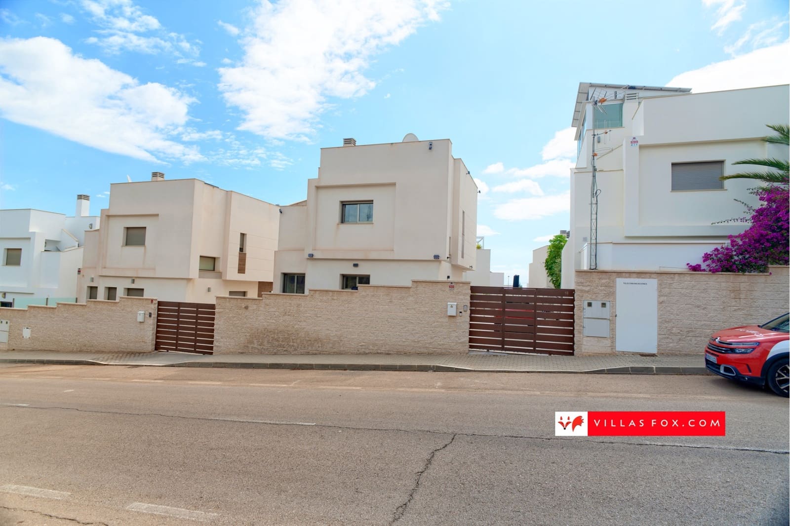 3 Zimmer Villa zu verkaufen in San Miguel de Salinas mit Pool - 429.000 € (Ref: 8981126)