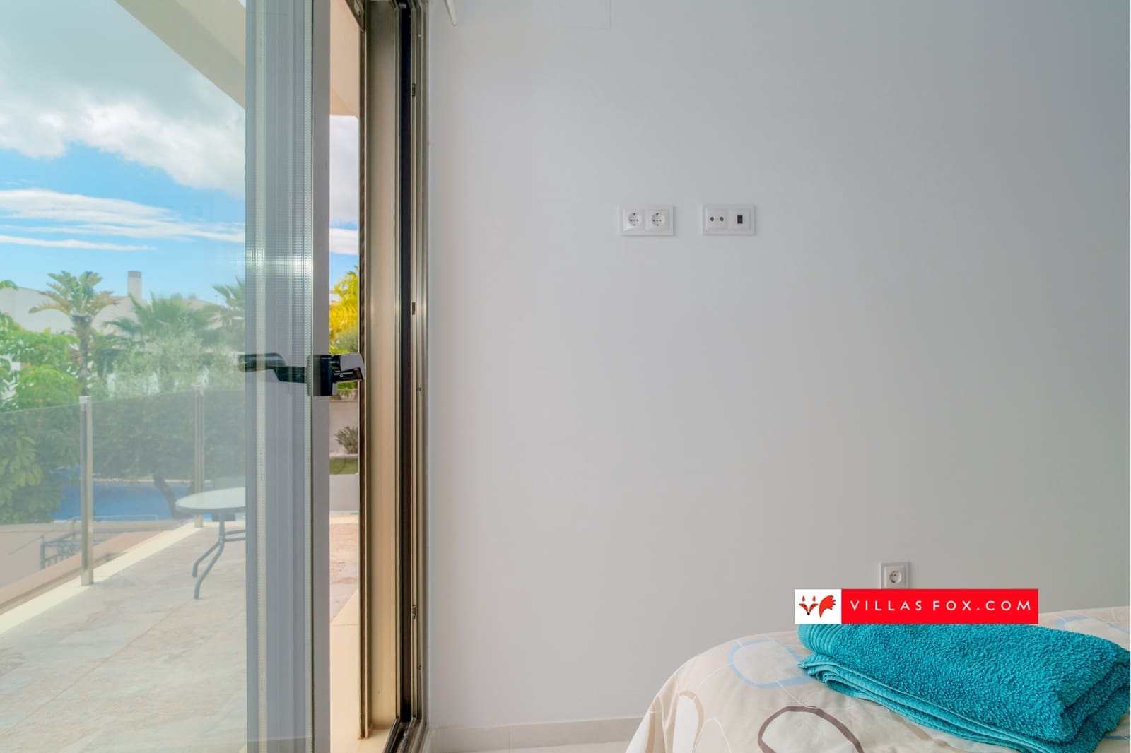 3 quarto Moradia para venda em San Miguel de Salinas com piscina - 429 000 € (Ref: 8981126)