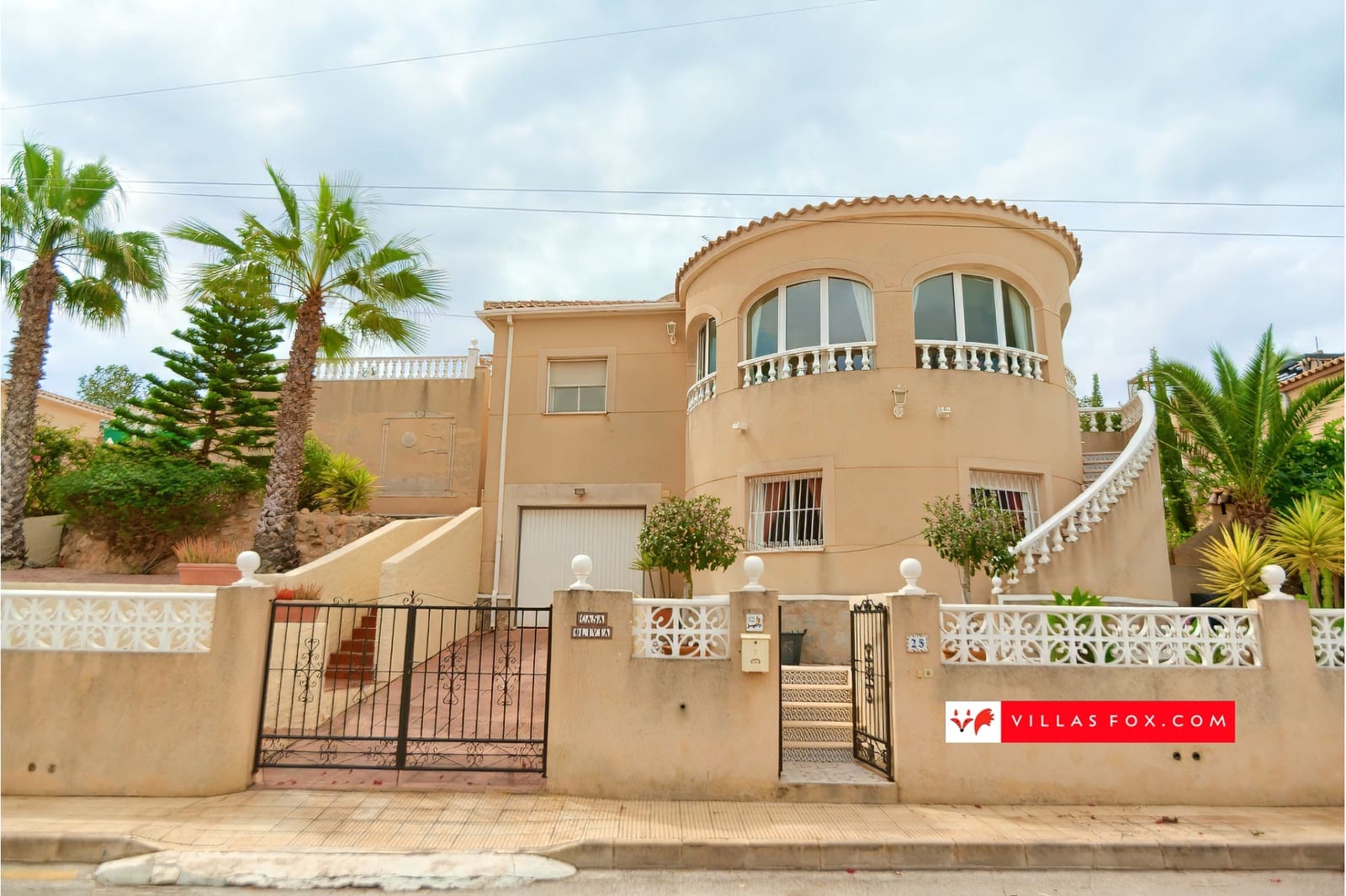 4 soverom Villa til salgs i San Miguel de Salinas med svømmebasseng garasje - € 360 000 (Ref: 8994283)