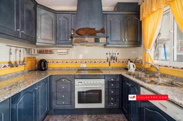 4 quarto Moradia para venda em San Miguel de Salinas com piscina garagem - 360 000 € (Ref: 8994283)