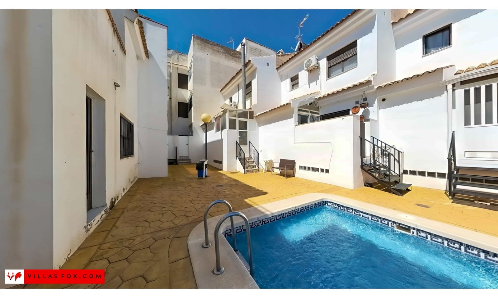 3 soveværelse Byhus til salg i San Miguel de Salinas med swimmingpool garage - € 249.000 (Ref: 9024970)