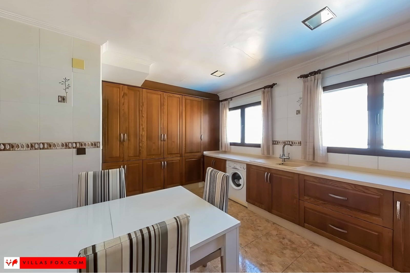 3 soveværelse Byhus til salg i San Miguel de Salinas med swimmingpool garage - € 249.000 (Ref: 9024970)